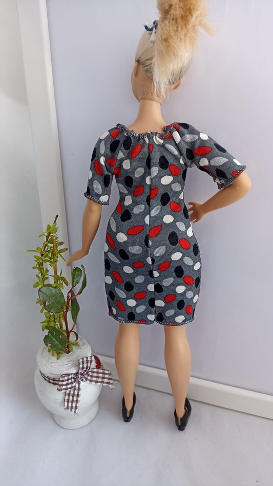 Curvy doll gray color with a pattern dress, stretch